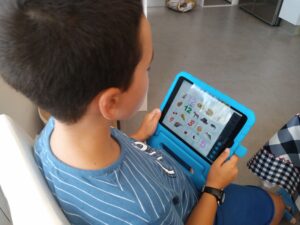apps y autismo, apps para niños autistas, tecnologia y autismo, niños autistas, apps para aprender, entornos naturales autismo, formacion autismo, formacion TEA
